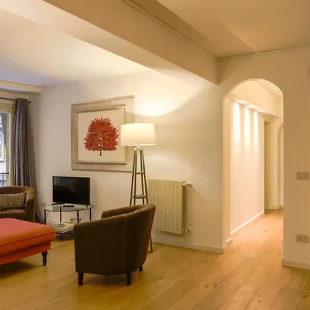 Ponte Vecchio 3 Bedroom * フィレンツェ