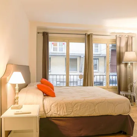 アパート Ponte Vecchio 3 Bedroom *